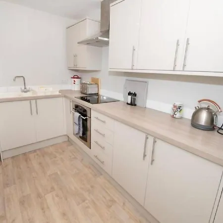 Pelican-Stylish 2-Bed Apartment Close To Beach & Town Scarborough Exterior photo