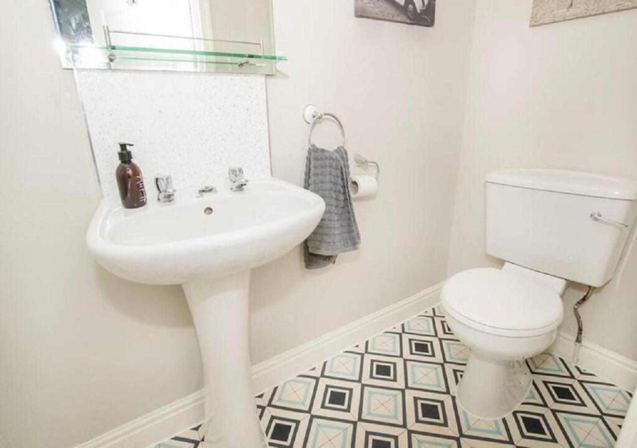 Appartement Pelican-stylish 2-bed Close To & Town