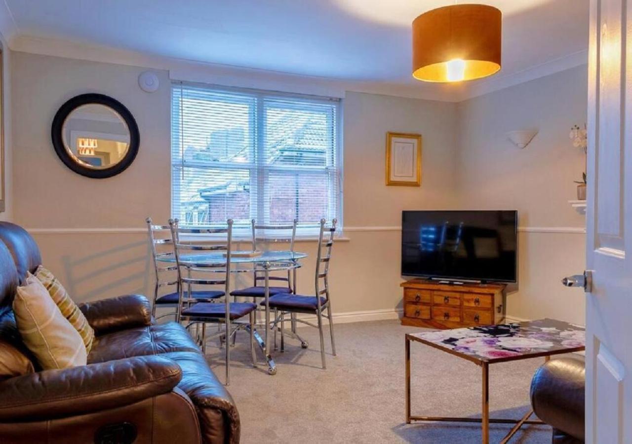 Appartement Pelican-stylish 2-bed Close To & Town